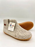 Handmade Mongolian felt shoes – side and sole view