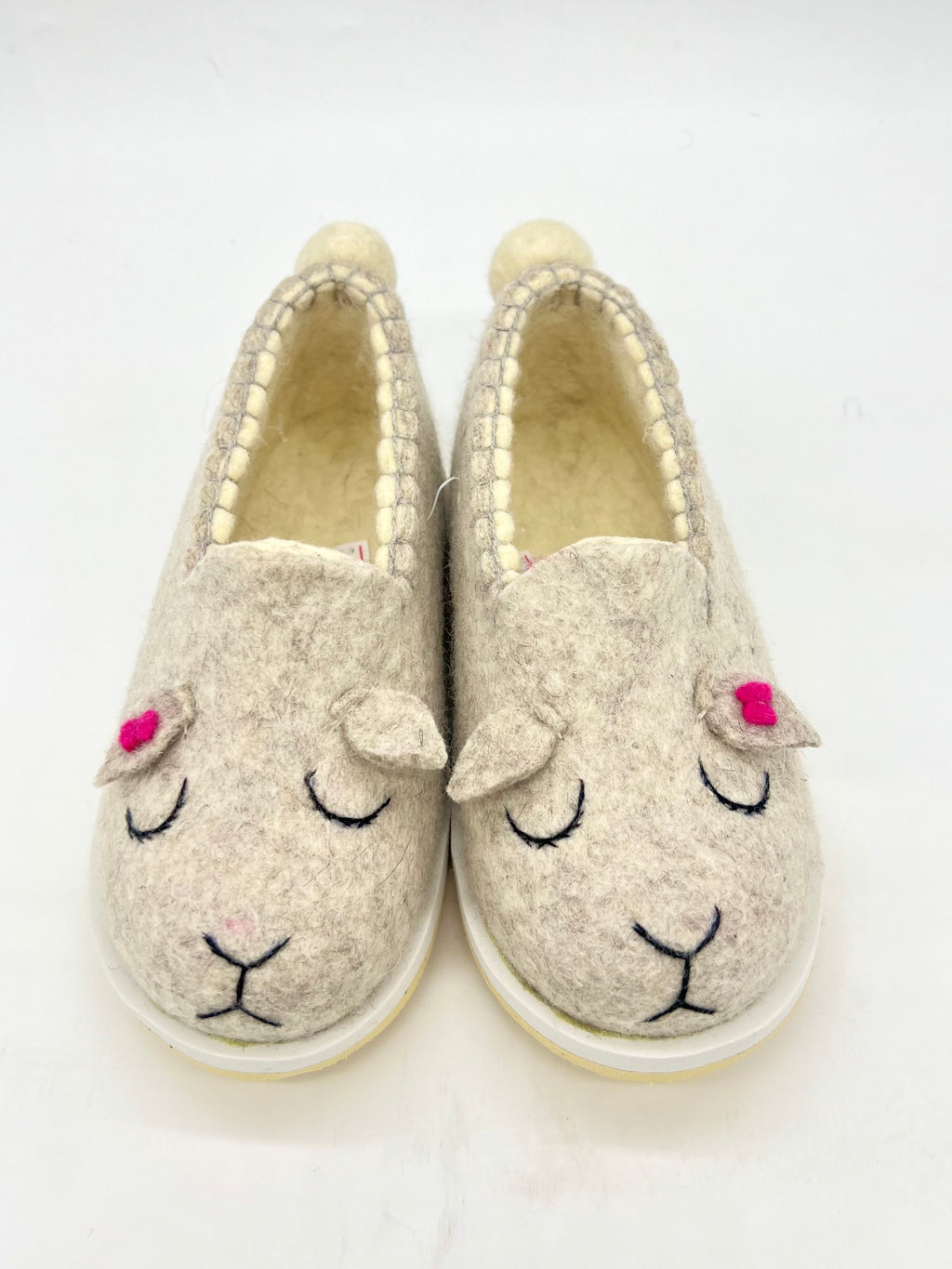 Sheep felt slippers grey - front view