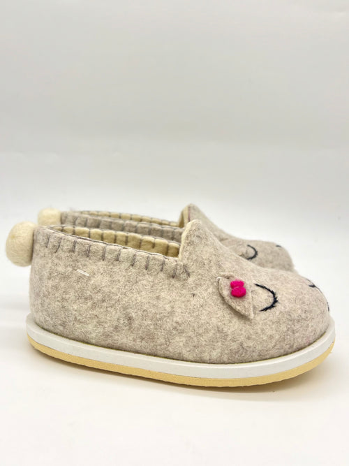 Sheep felt slippers grey - side view